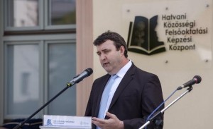 Hatvani suli átadó-államtitikár